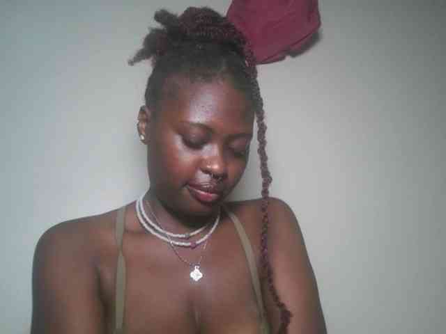 DaisyafterDark_ webcam