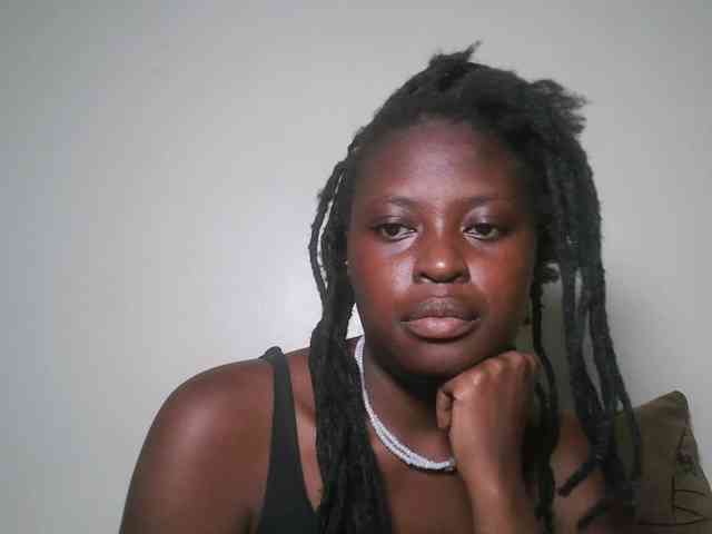 DaisyafterDark_ webcam