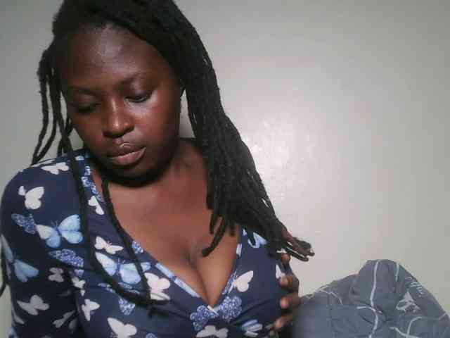 DaisyafterDark_ webcam