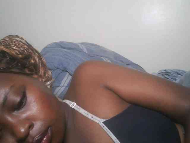 DaisyafterDark_ webcam