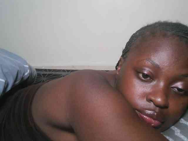 DaisyafterDark_ webcam