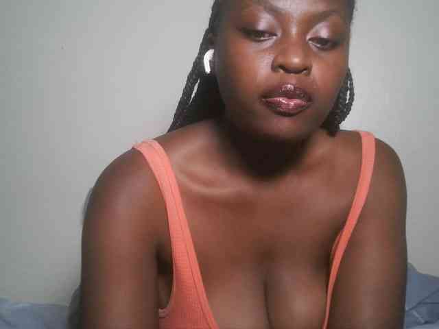 DaisyafterDark_ webcam