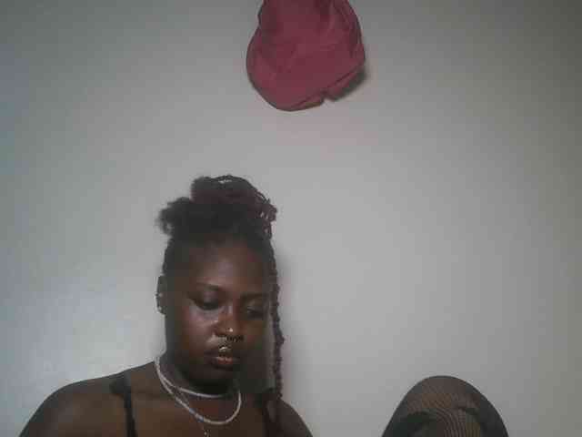 DaisyafterDark_ webcam