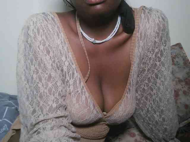 DaisyafterDark_ webcam