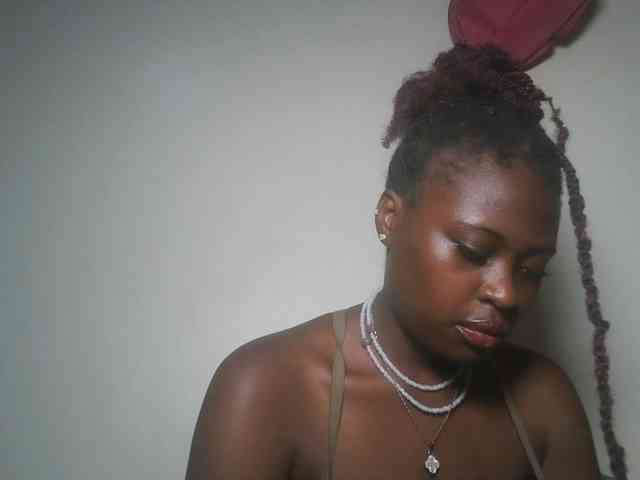 DaisyafterDark_ webcam