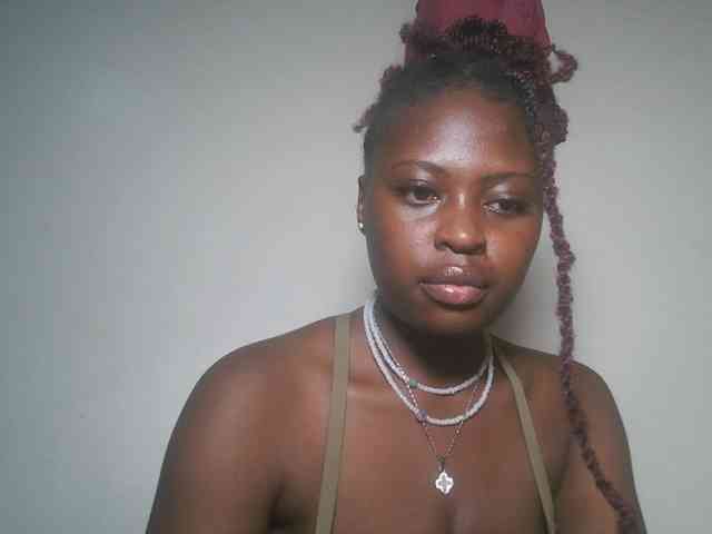 DaisyafterDark_ webcam