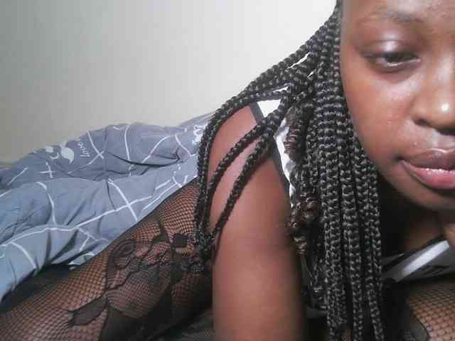 DaisyafterDark_ webcam