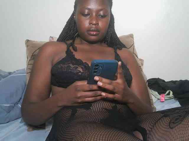 DaisyafterDark_ webcam
