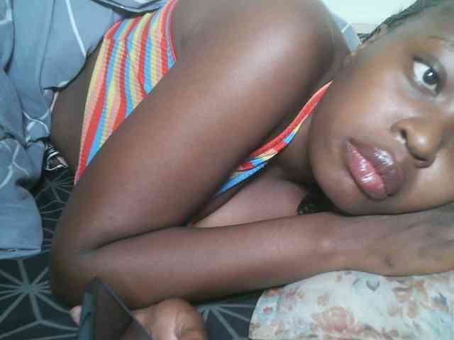 DaisyafterDark_ webcam