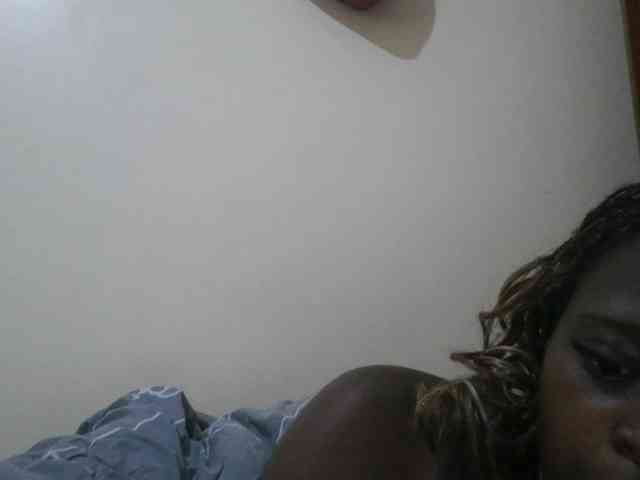 DaisyafterDark_ webcam