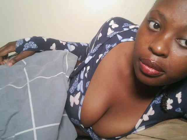 DaisyafterDark_ webcam