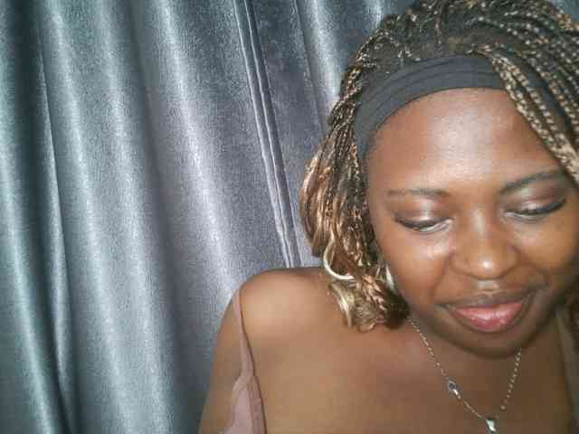 DaisyafterDark_ webcam