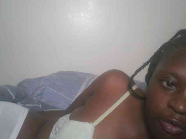 DaisyafterDark_ webcam