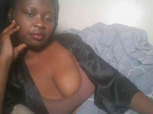 DaisyafterDark_ webcam