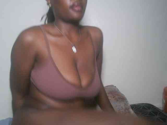 DaisyafterDark_ webcam