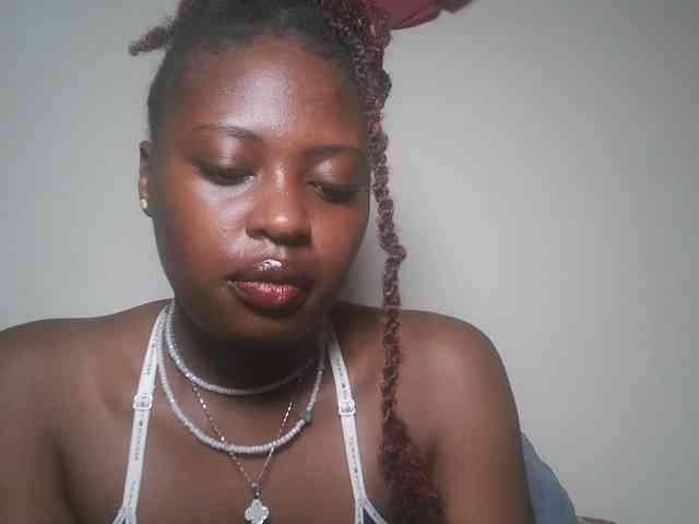 DaisyafterDark_ webcam