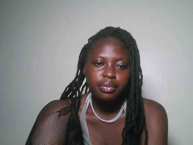 DaisyafterDark_ webcam