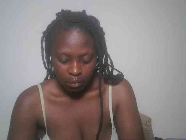 DaisyafterDark_ webcam