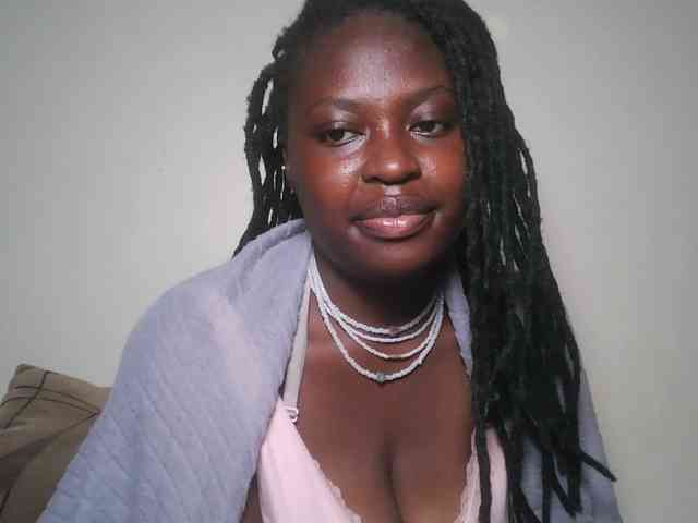 DaisyafterDark_ webcam