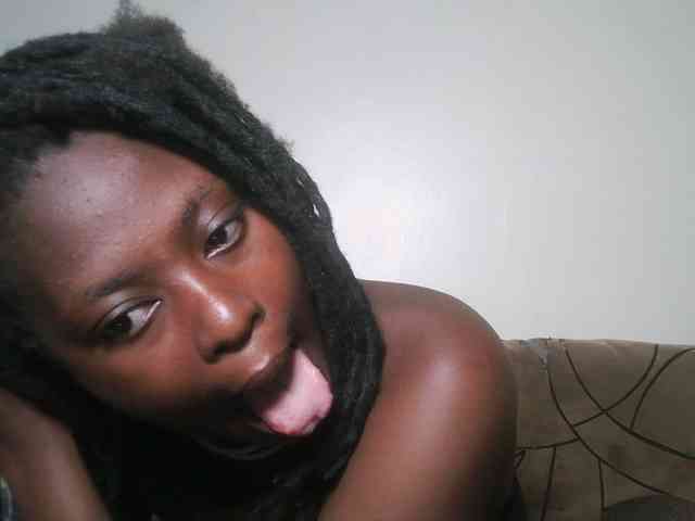 DaisyafterDark_ webcam