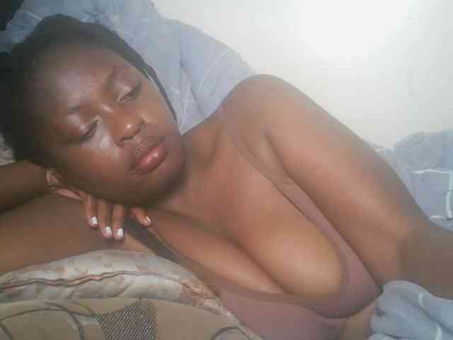 DaisyafterDark_ webcam