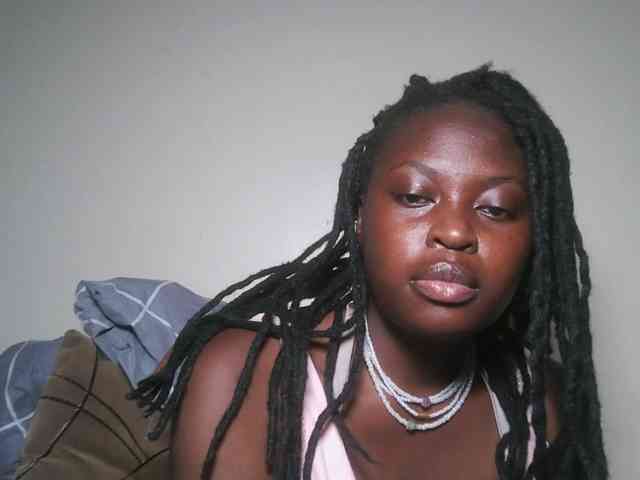 DaisyafterDark_ webcam