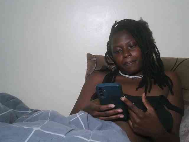 DaisyafterDark_ webcam