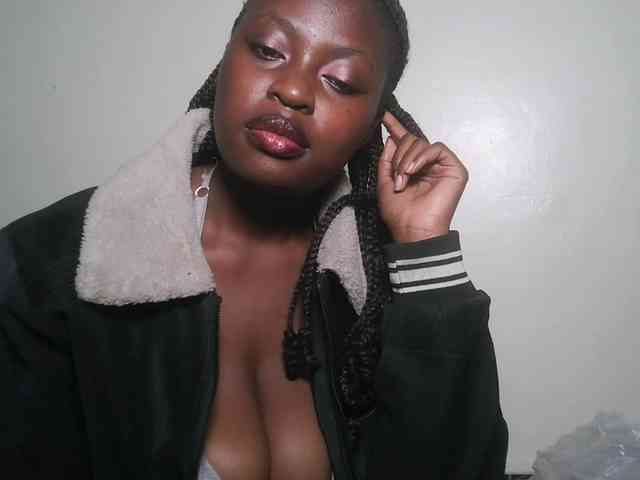 DaisyafterDark_ webcam