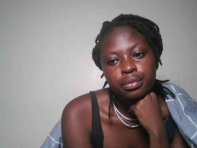 DaisyafterDark_ webcam