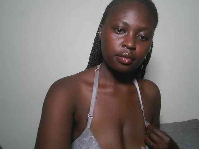 DaisyafterDark_ webcam