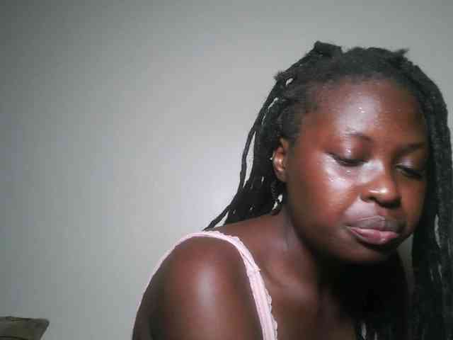 DaisyafterDark_ webcam