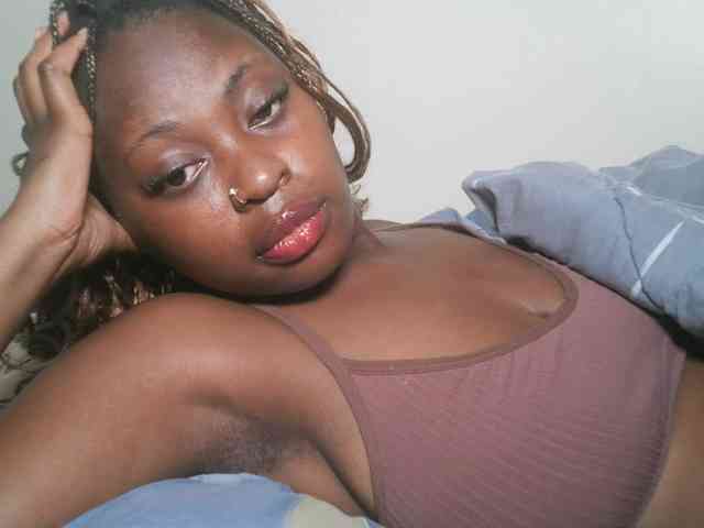DaisyafterDark_ webcam