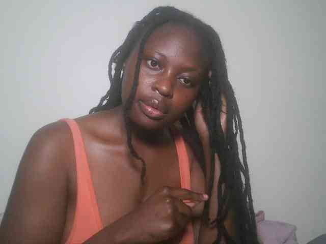 DaisyafterDark_ webcam