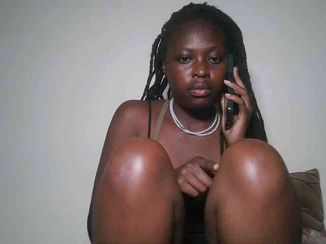 DaisyafterDark_ webcam