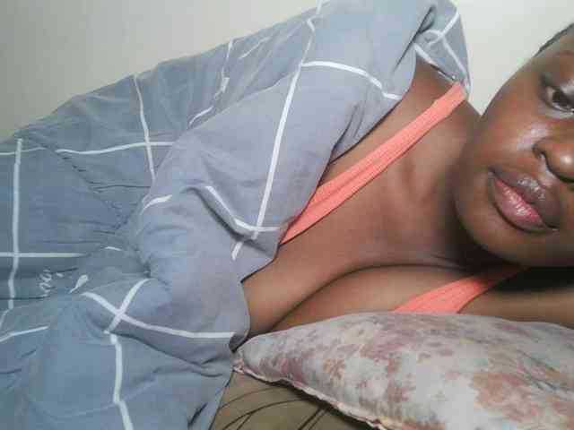 DaisyafterDark_ webcam