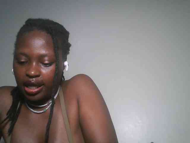 DaisyafterDark_ webcam