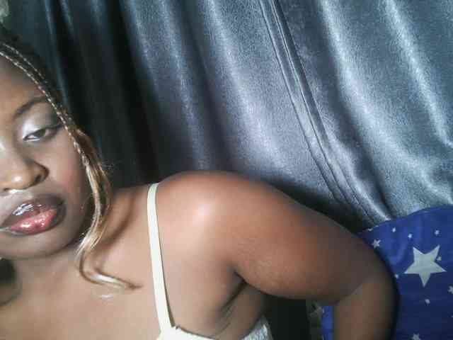 DaisyafterDark_ webcam