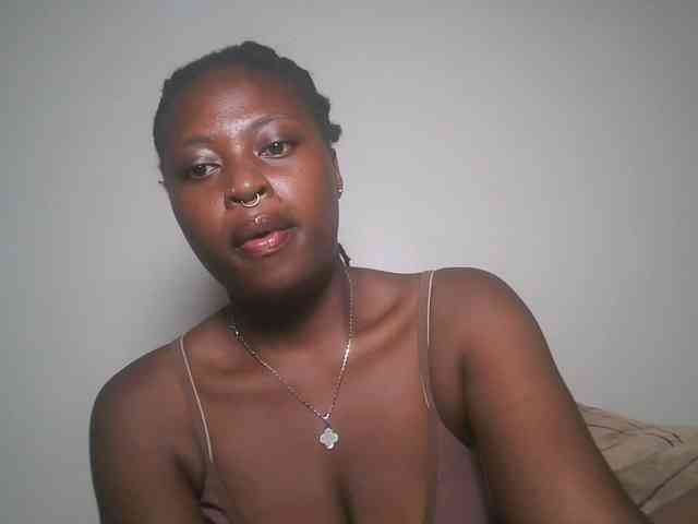 DaisyafterDark_ webcam