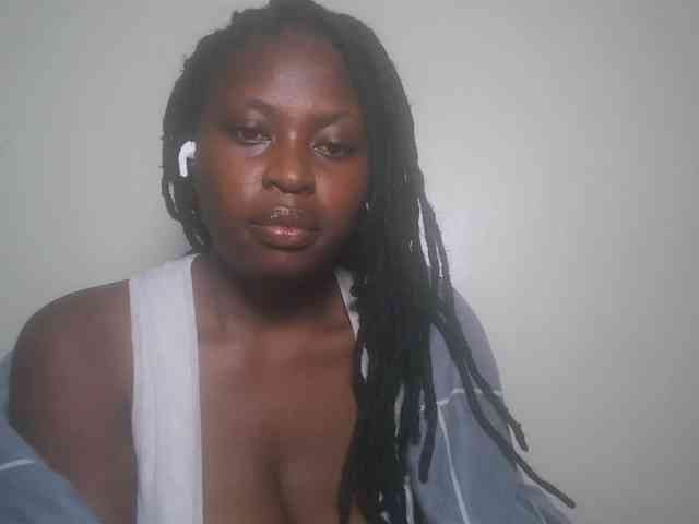 DaisyafterDark_ webcam