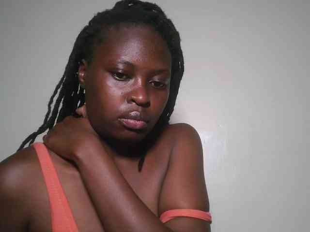 DaisyafterDark_ webcam