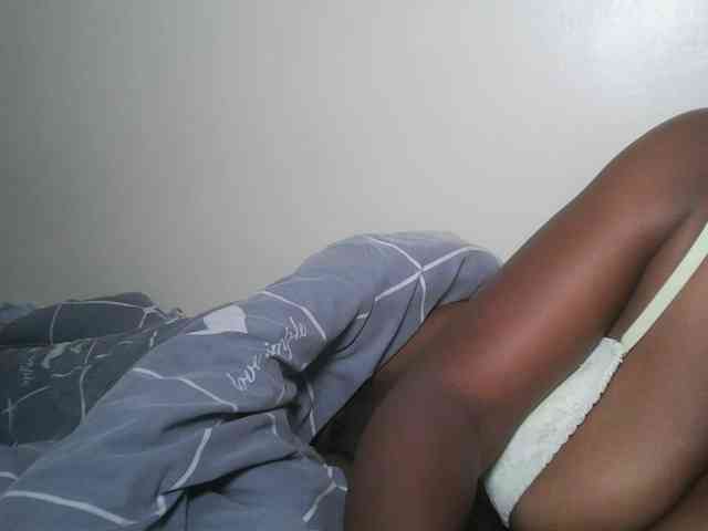 DaisyafterDark_ webcam
