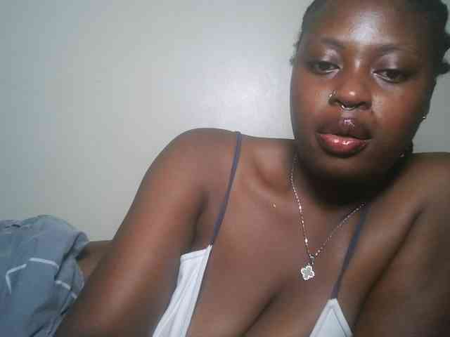 DaisyafterDark_ webcam
