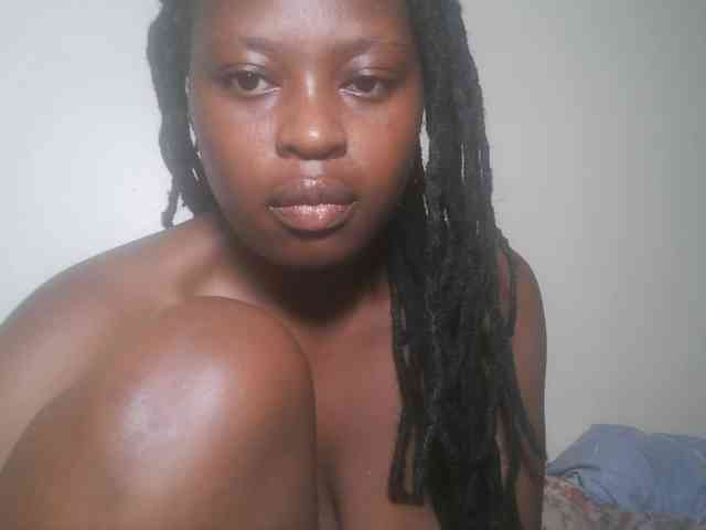 DaisyafterDark_ webcam