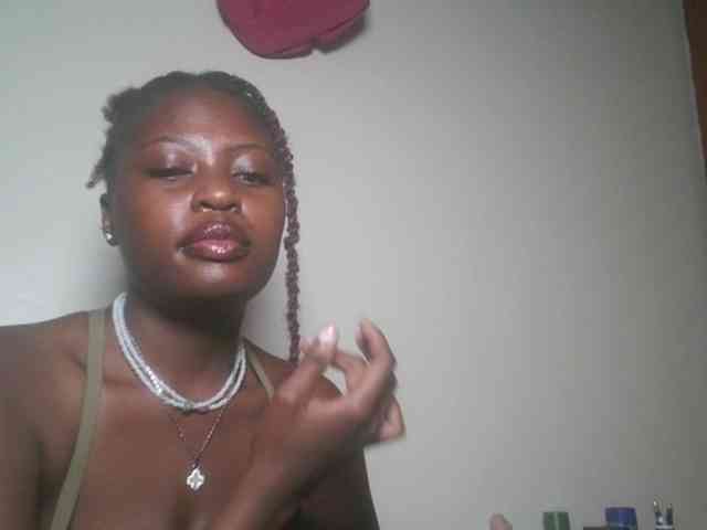DaisyafterDark_ webcam