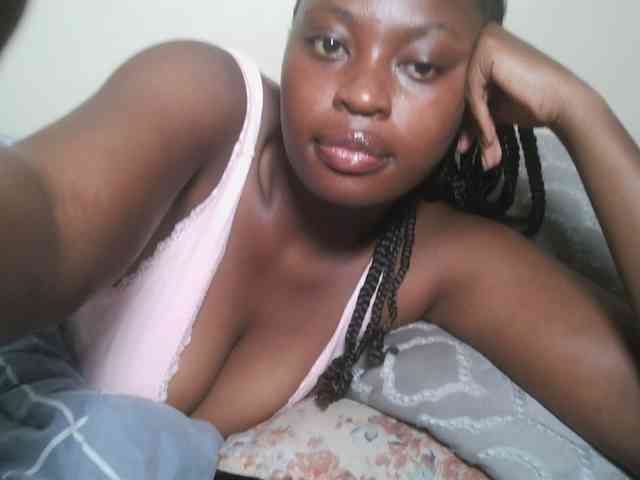 DaisyafterDark_ webcam