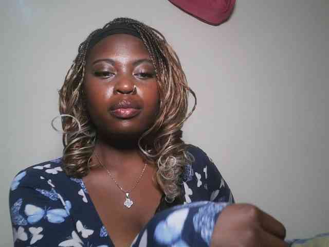 DaisyafterDark_ webcam