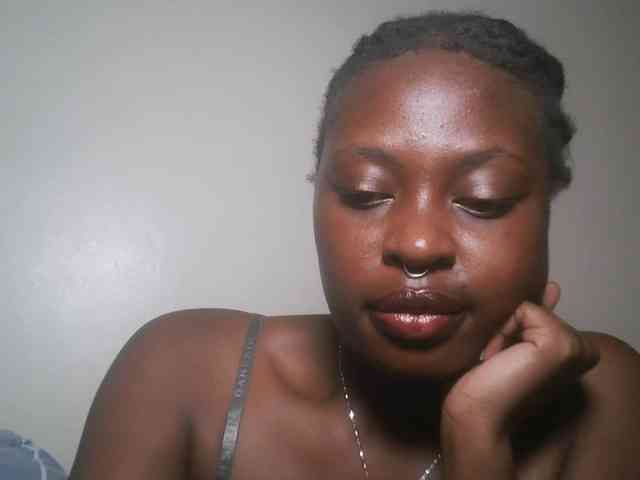 DaisyafterDark_ webcam