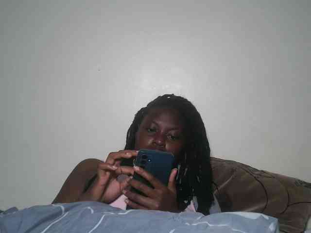 DaisyafterDark_ webcam