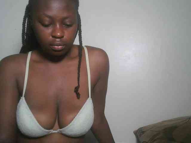 DaisyafterDark_ webcam