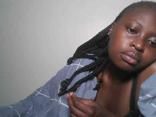 DaisyafterDark_ webcam